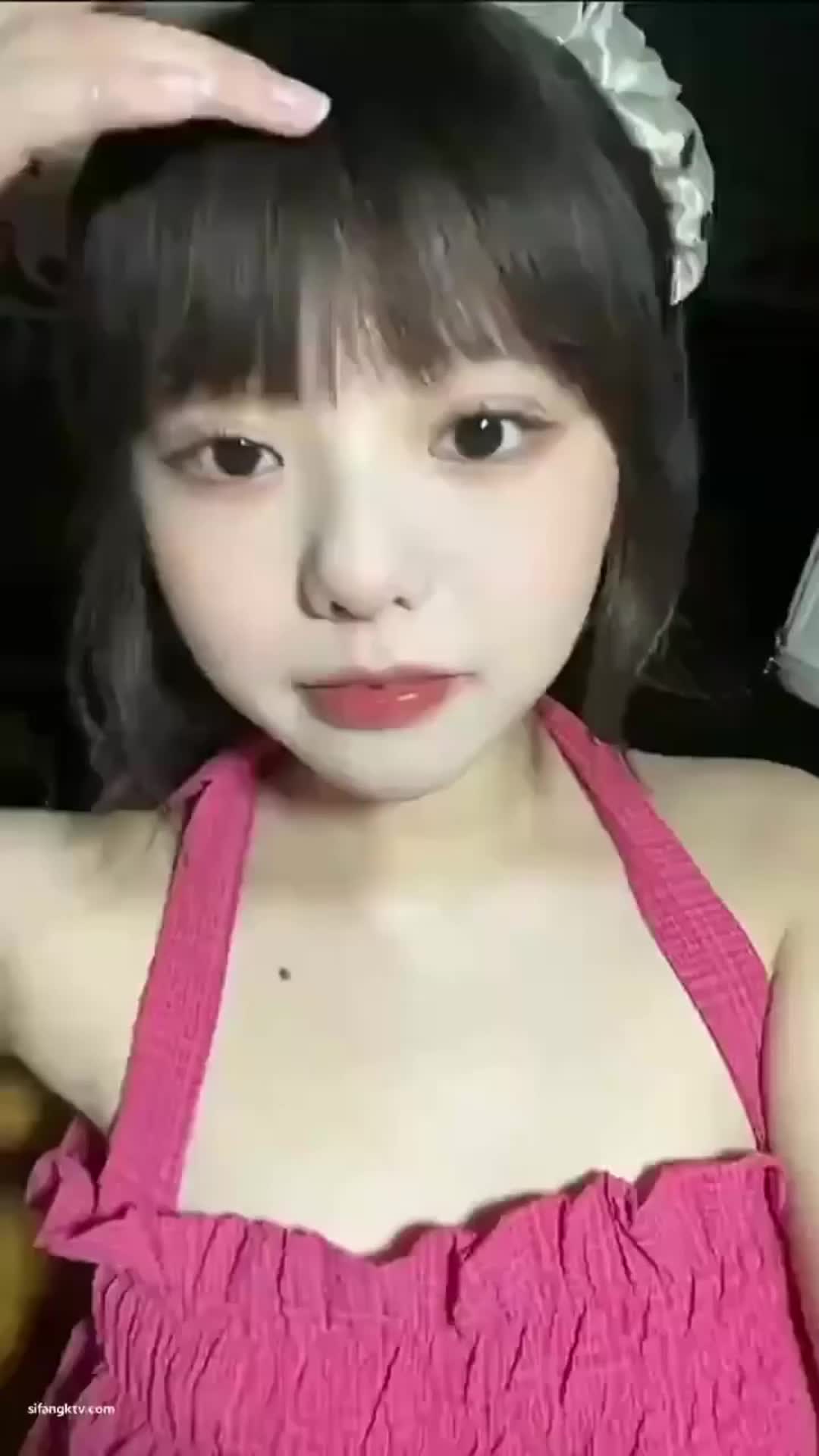 Chịch Sinh Viên Tóc Ngắn